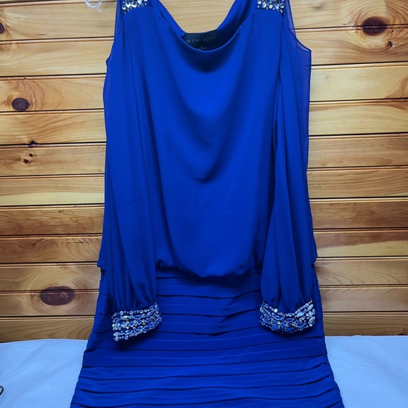 Betsy & Adam open shoulder dress - Picture 2 of 6